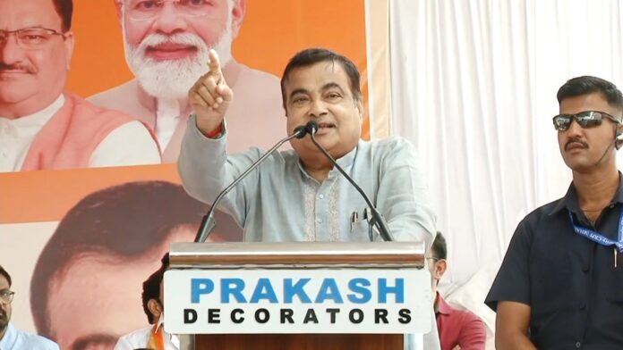 nitin-gadkari-faints-yavatmal